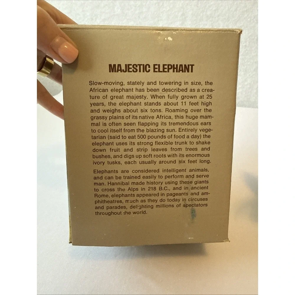 Vintage 1977 Avon Majestic Elephant Decanter Bottle Full W/Box Wild Country